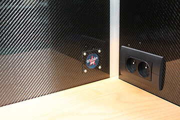 Welder Design meuble hifi haut de gamme : designer, luxe, inox, carbone, verre, led, plantine vinyle, aluminium, ensemble haute fidélité, sound system
