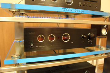 Welder Design meuble hifi haut de gamme : designer, luxe, inox, carbone, verre, led, plantine vinyle, aluminium, ensemble haute fidélité, sound system