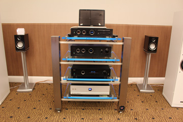 Welder Design meuble hifi haut de gamme : designer, luxe, inox, carbone, verre, led, plantine vinyle, aluminium, ensemble haute fidélité, sound system
