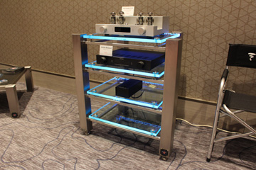 Welder Design meuble hifi haut de gamme : designer, luxe, inox, carbone, verre, led, plantine vinyle, aluminium, ensemble haute fidélité, sound system