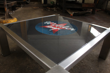Welder Design meuble hifi haut de gamme : designer, luxe, inox, carbone, verre, led, plantine vinyle, aluminium, ensemble haute fidélité, sound system